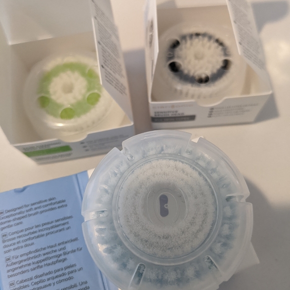 Clarisonic - Picture 3 of 7